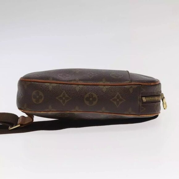 LOUIS VUITTON Monogram Pochette Gange Shoulder Bag - Picture 8 of 16